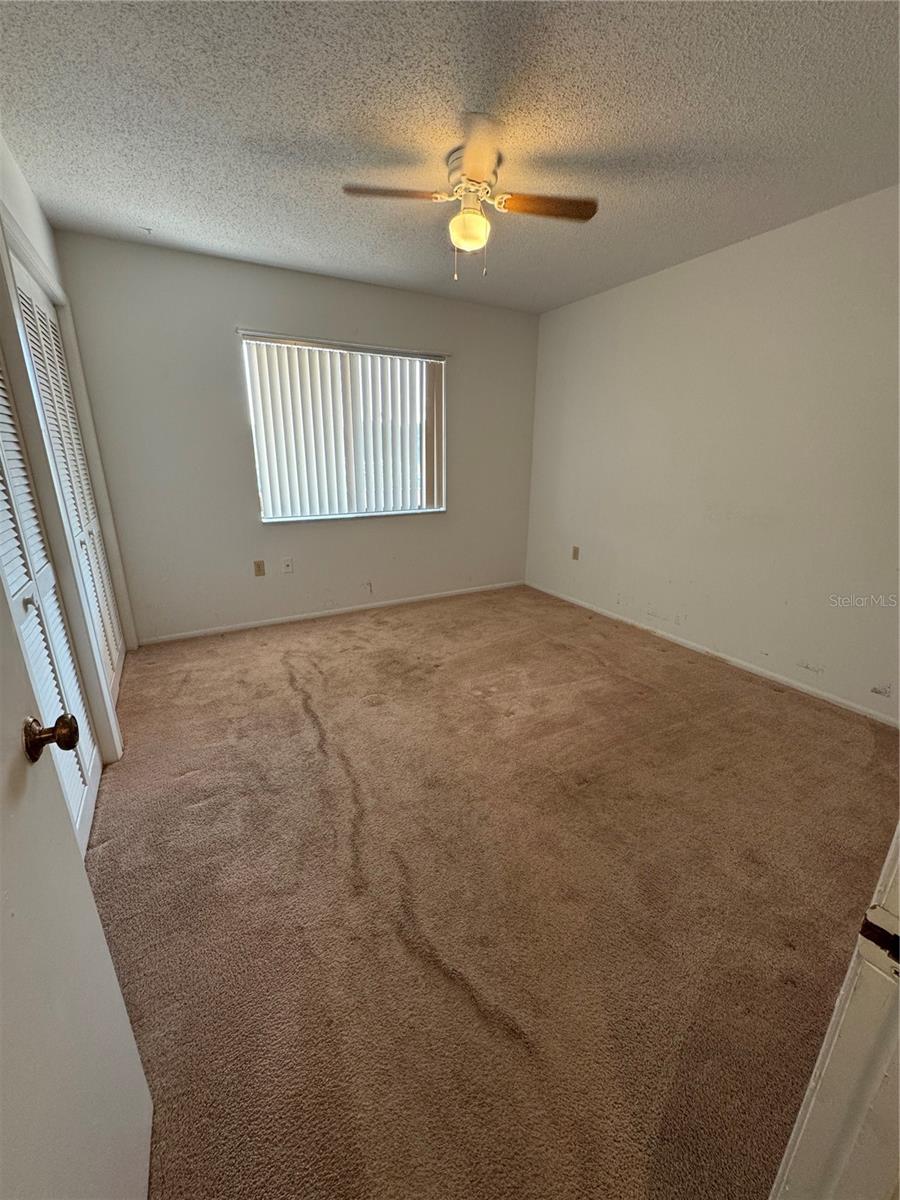106 LAKESIDE CT — photo 9