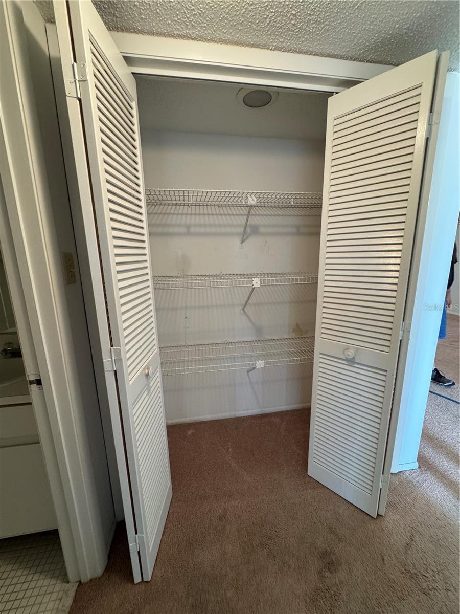 106 LAKESIDE CT — photo 10