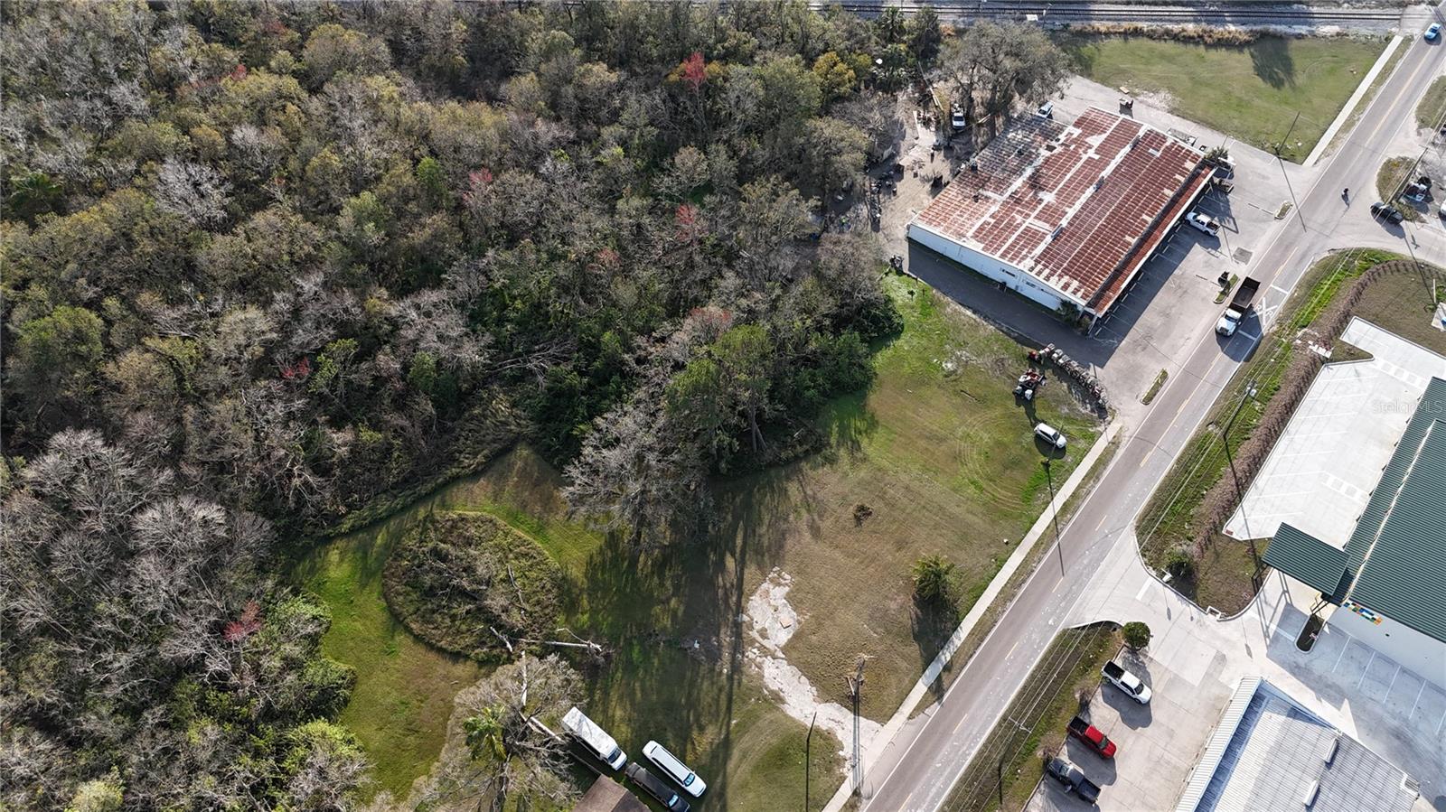 713 E ALSOBROOK ST — photo 3