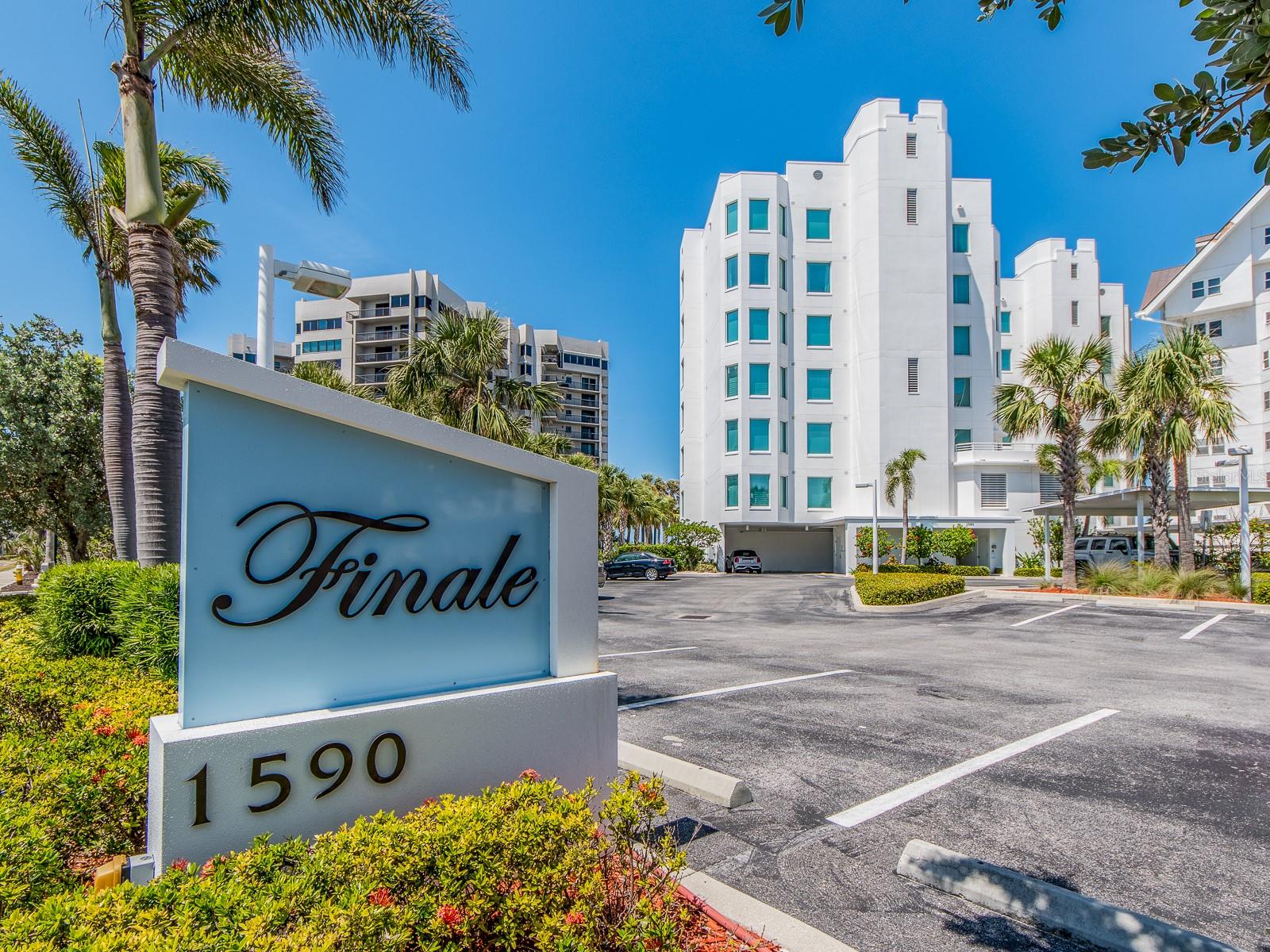 1590 GULF BLVD #501 — photo 2