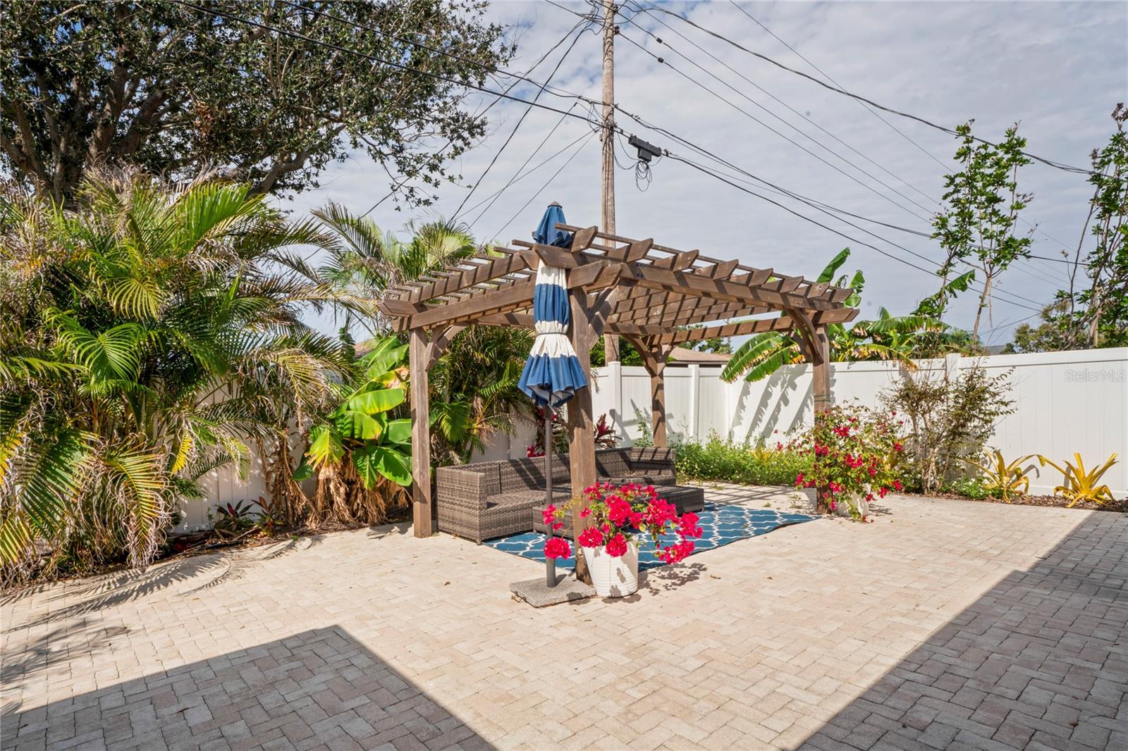 1782 COCONUT DR — photo 31