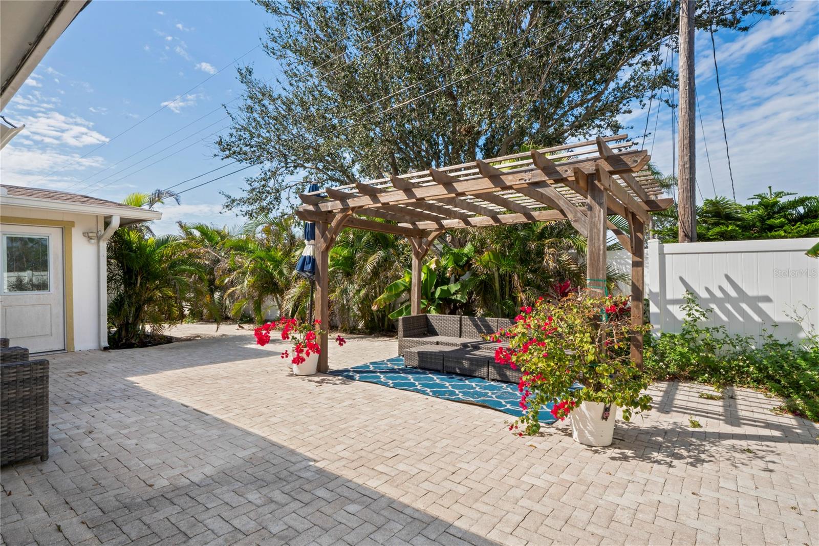 1782 COCONUT DR — photo 28
