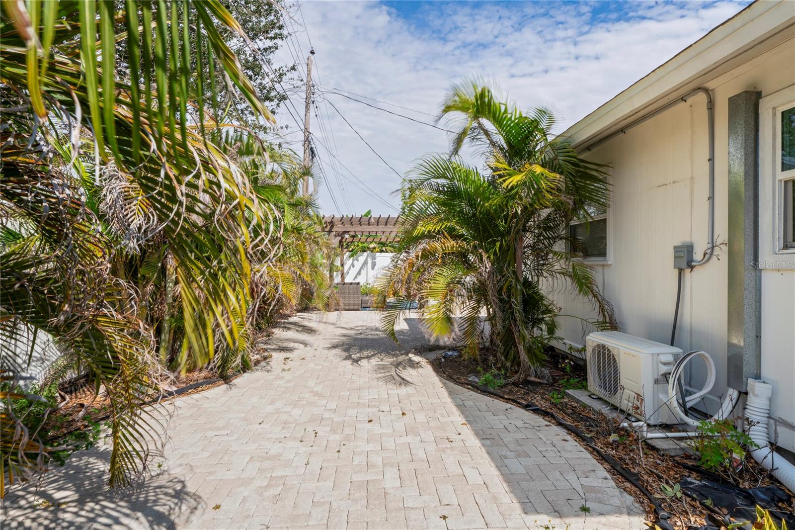 1782 COCONUT DR — photo 30