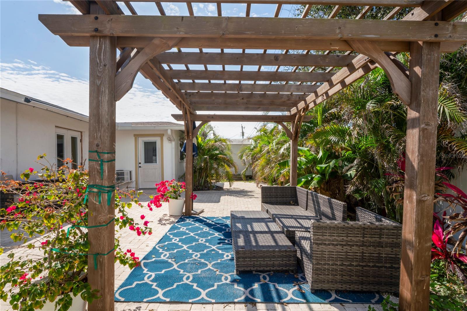 1782 COCONUT DR — photo 29