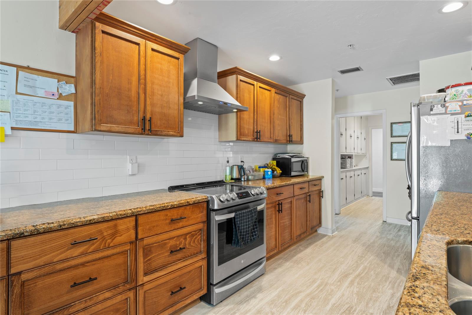 1782 COCONUT DR — photo 8