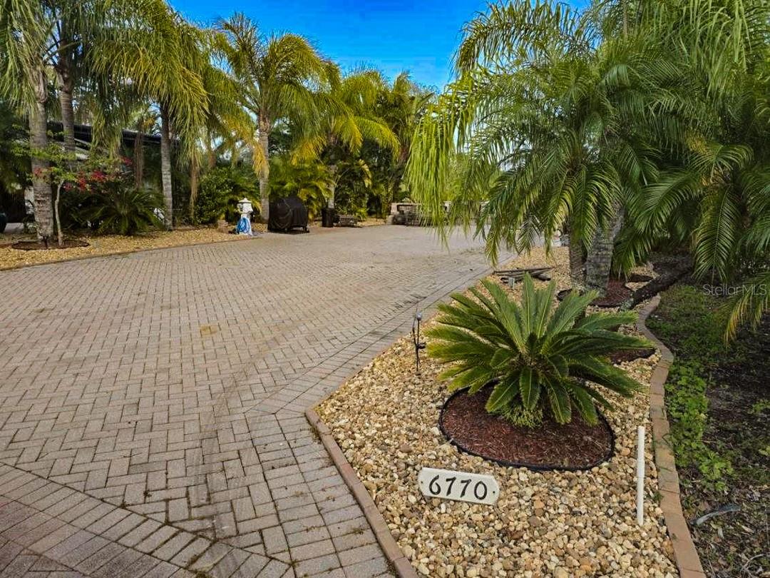 6770 AMANDA VISTA CIR — photo 45