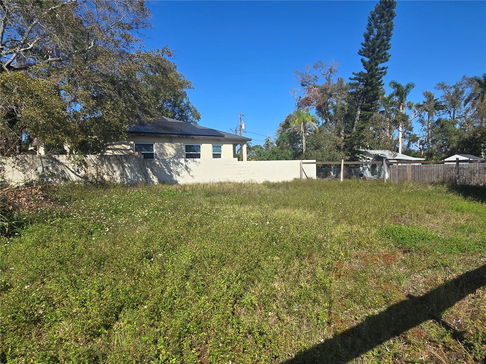 1756 DR MARTIN LUTHER KING JR ST S — photo 2