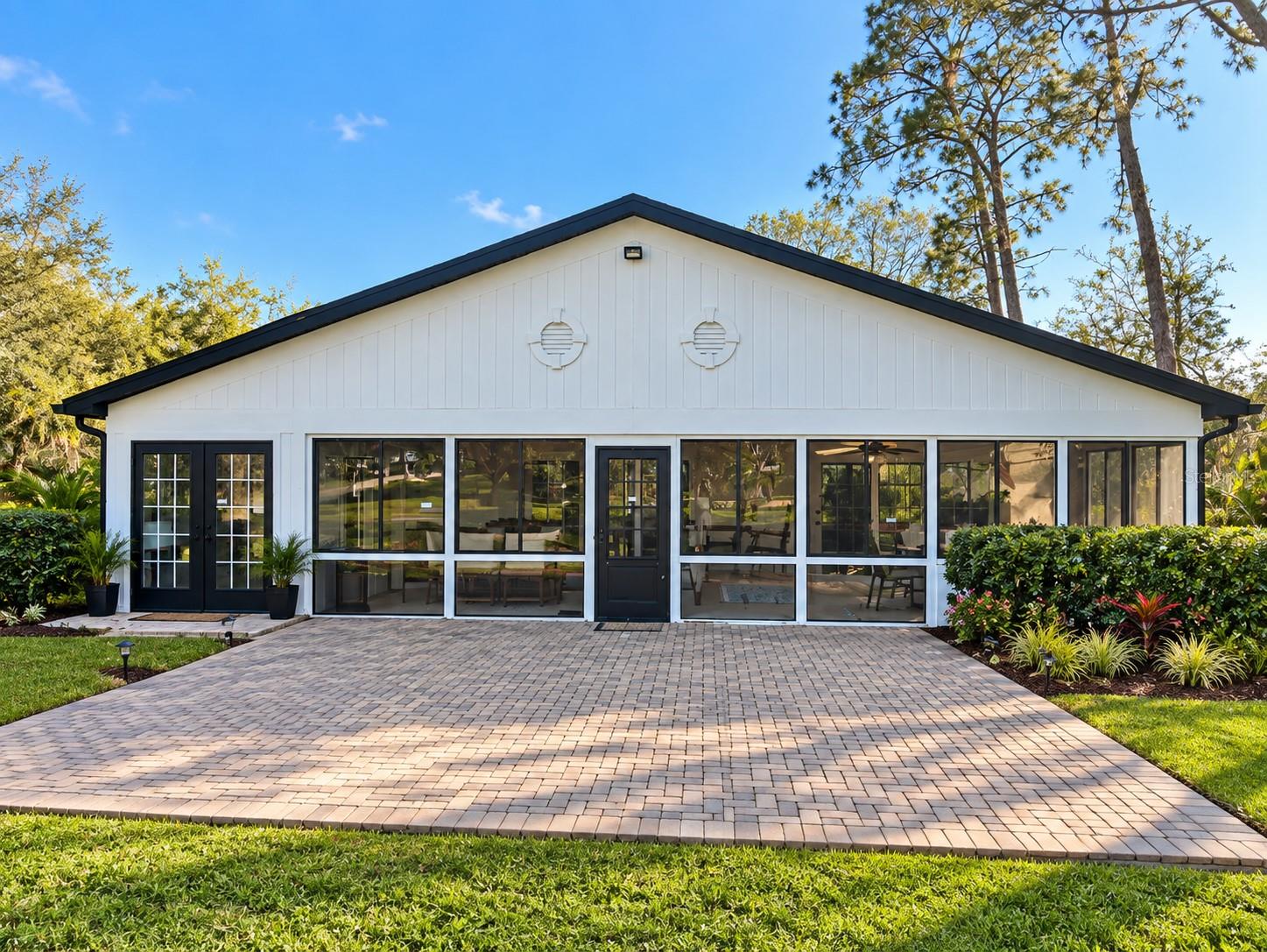 5144 PINE TREE LN — photo 10