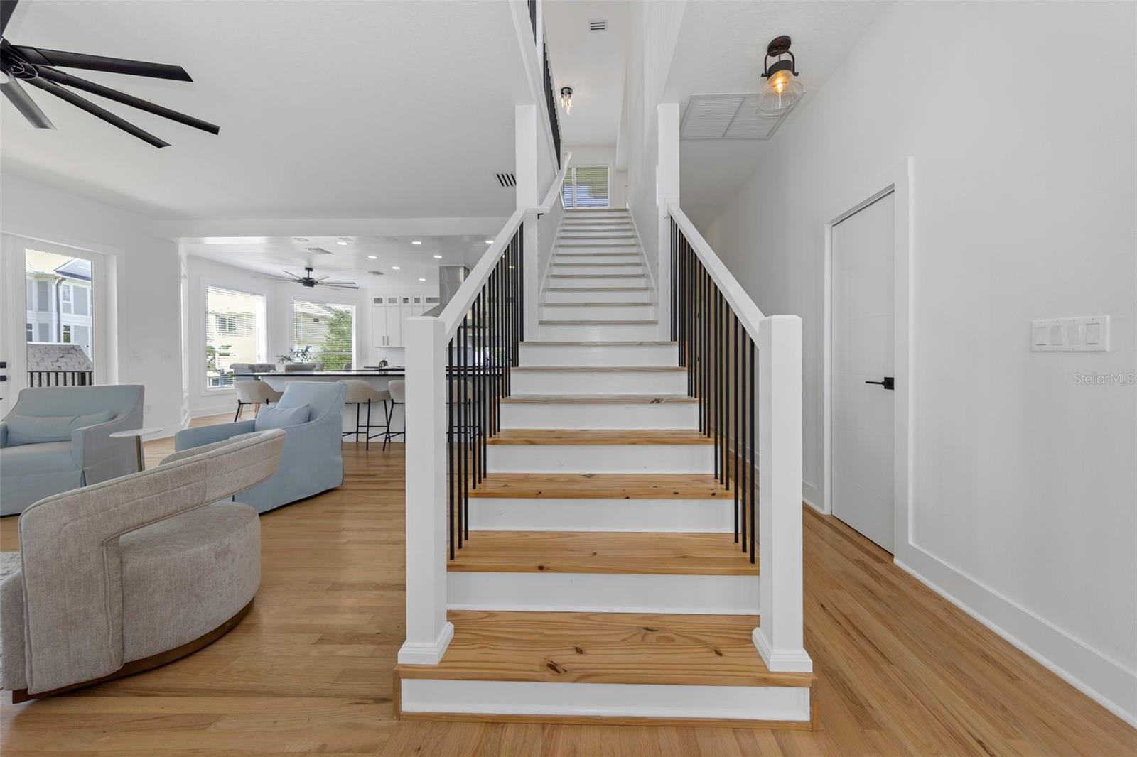 606 INDIANA AVE — photo 44