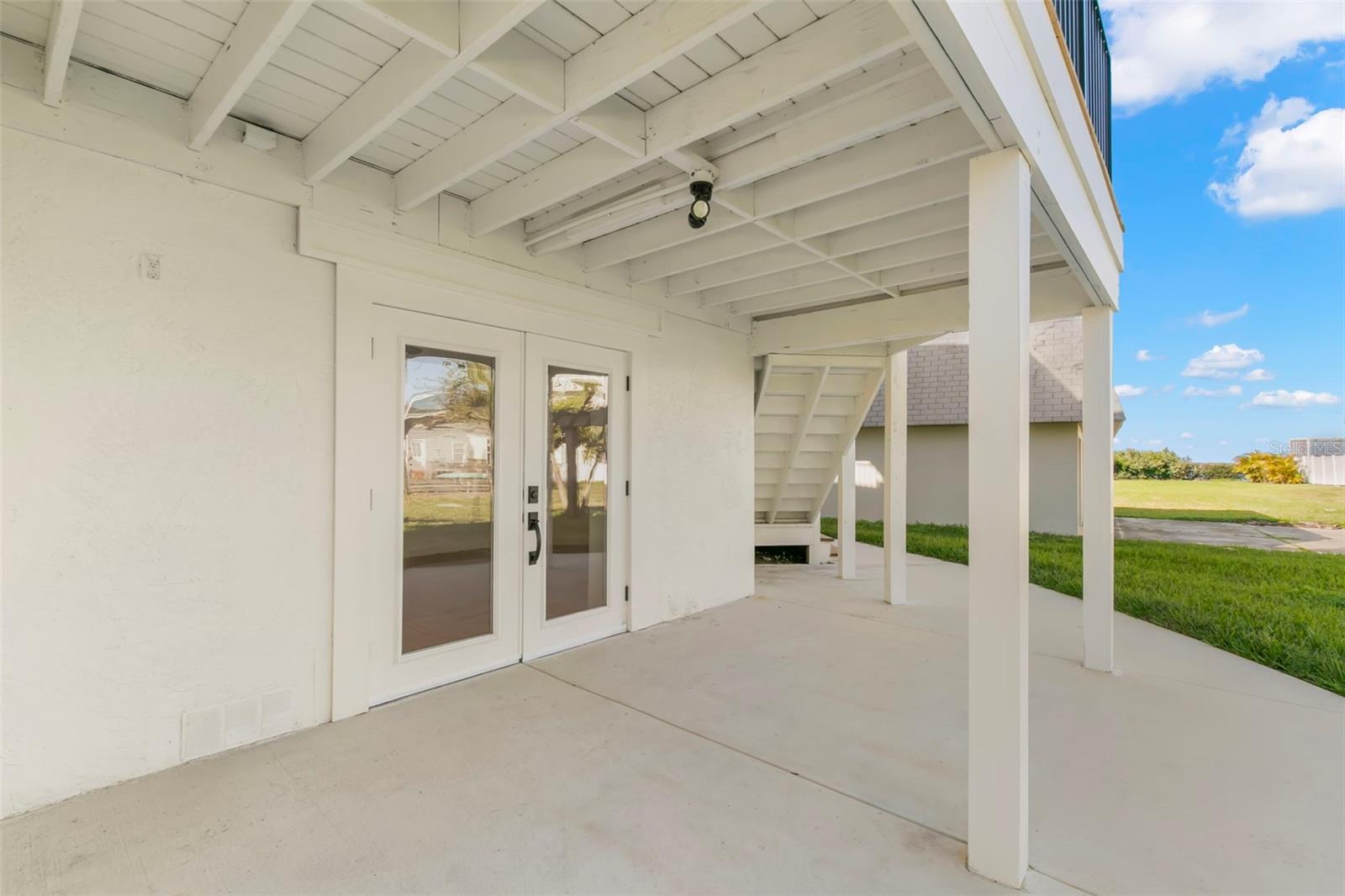 606 INDIANA AVE — photo 53