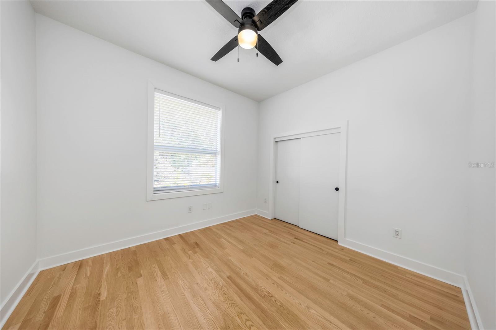 606 INDIANA AVE — photo 35