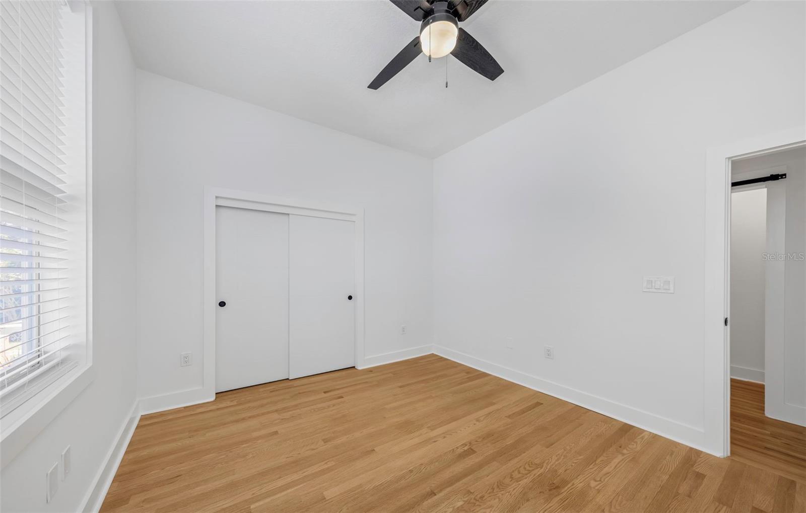 606 INDIANA AVE — photo 38