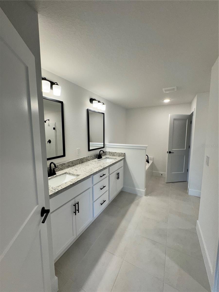 2675 AVERLAND LOOP — photo 8