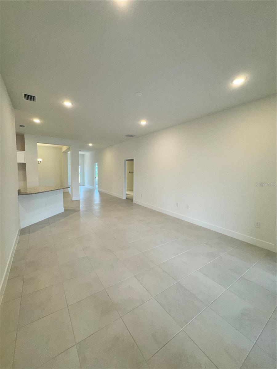 2675 AVERLAND LOOP — photo 4