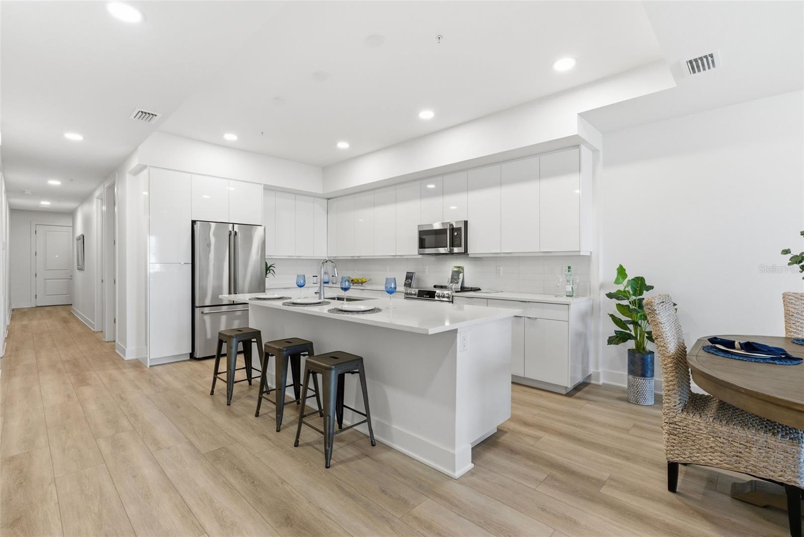 400 150TH AVE #206 — photo 9