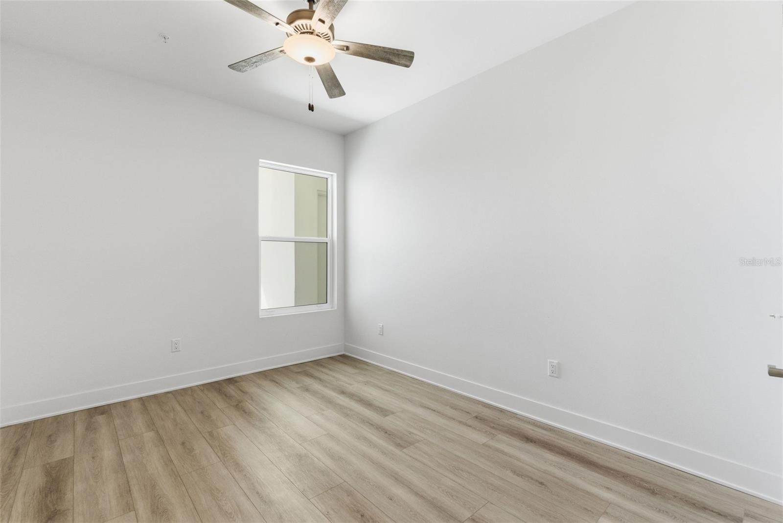400 150TH AVE #206 — photo 40