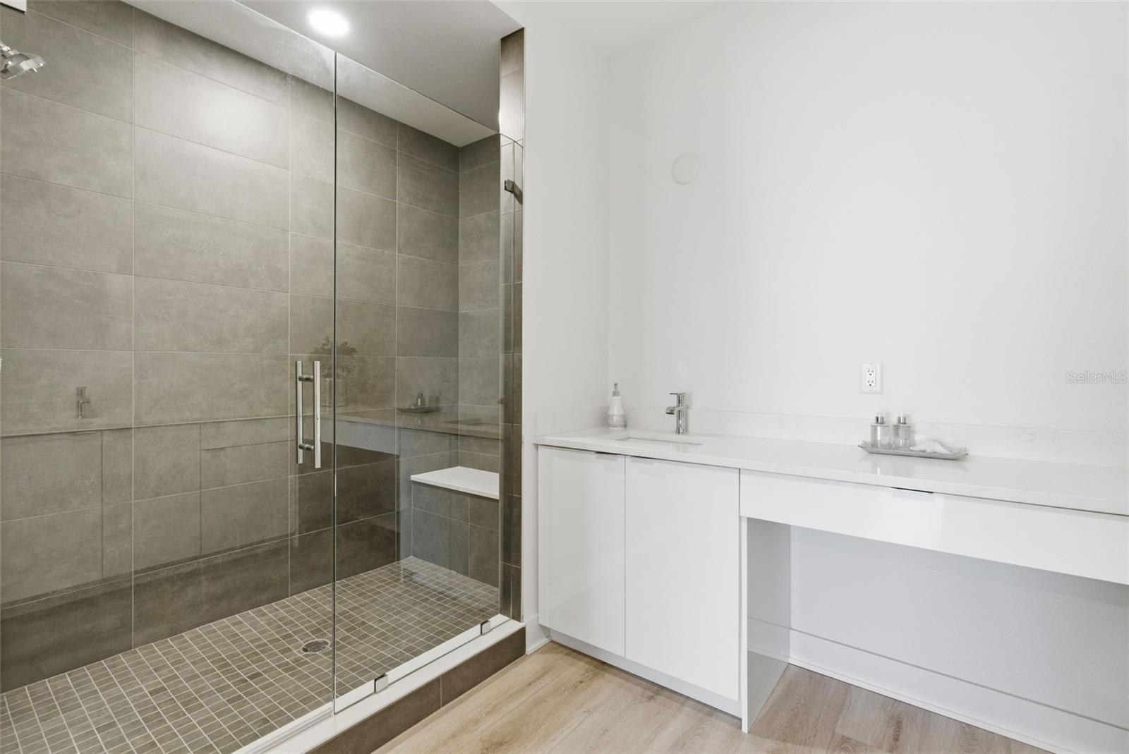 400 150TH AVE #206 — photo 33