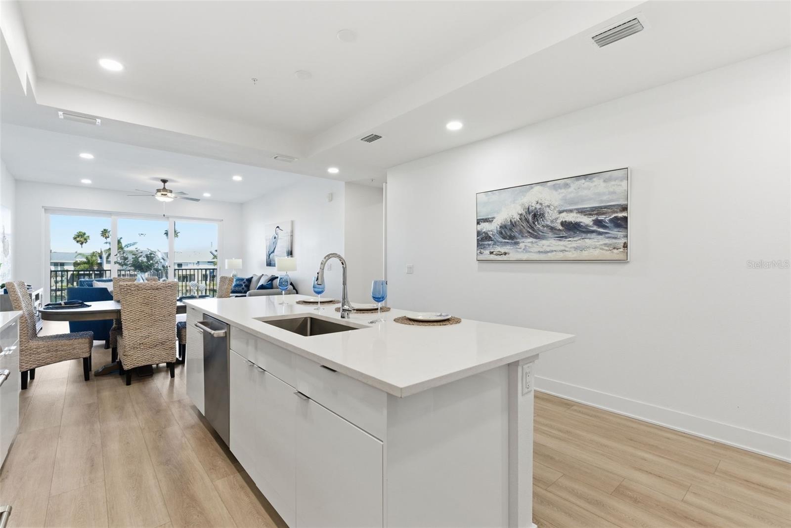 400 150TH AVE #206 — photo 10