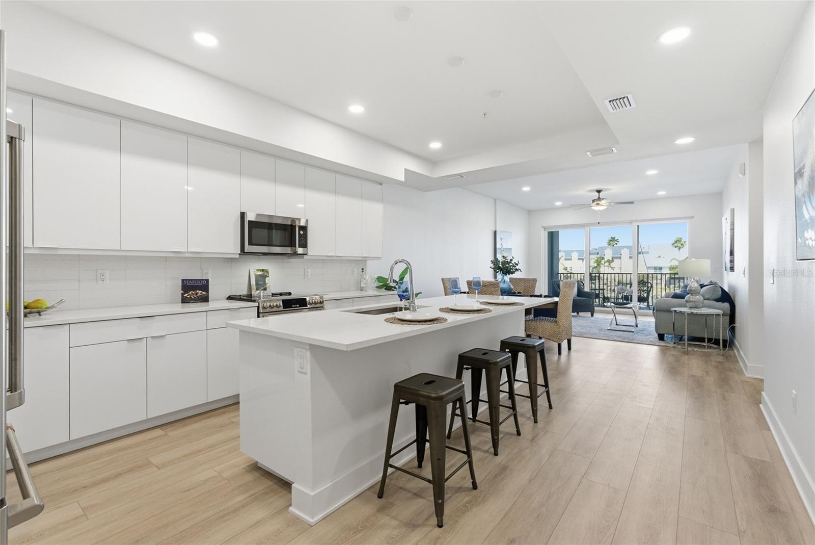 400 150TH AVE #206 — photo 8
