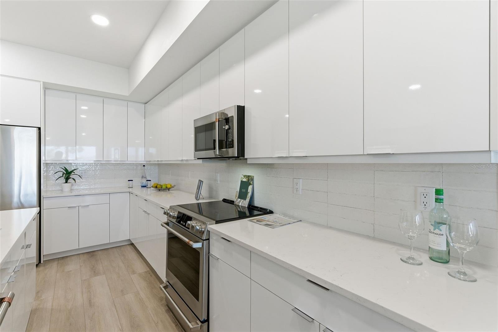 400 150TH AVE #206 — photo 12
