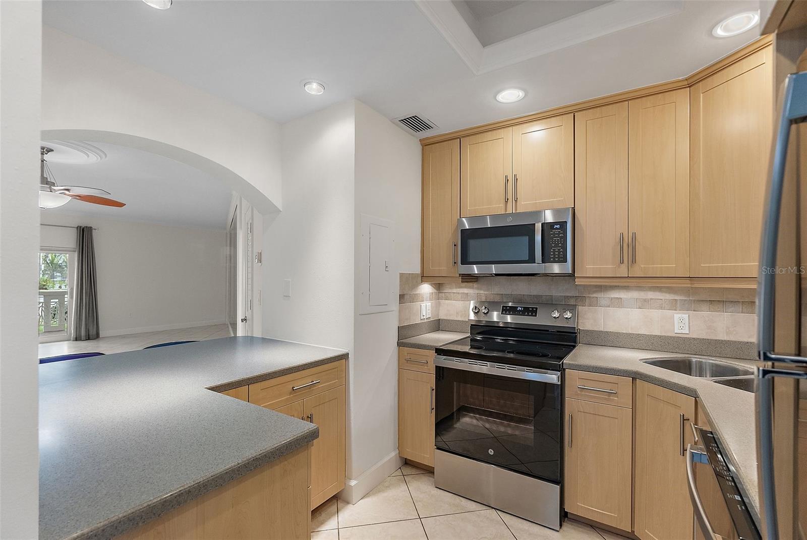 1200 N SHORE DR NE #102 — photo 4