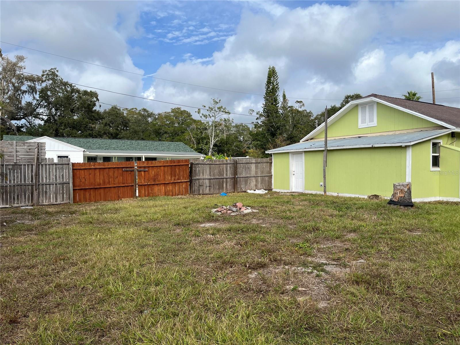 1554 TILLEY AVE — photo 17