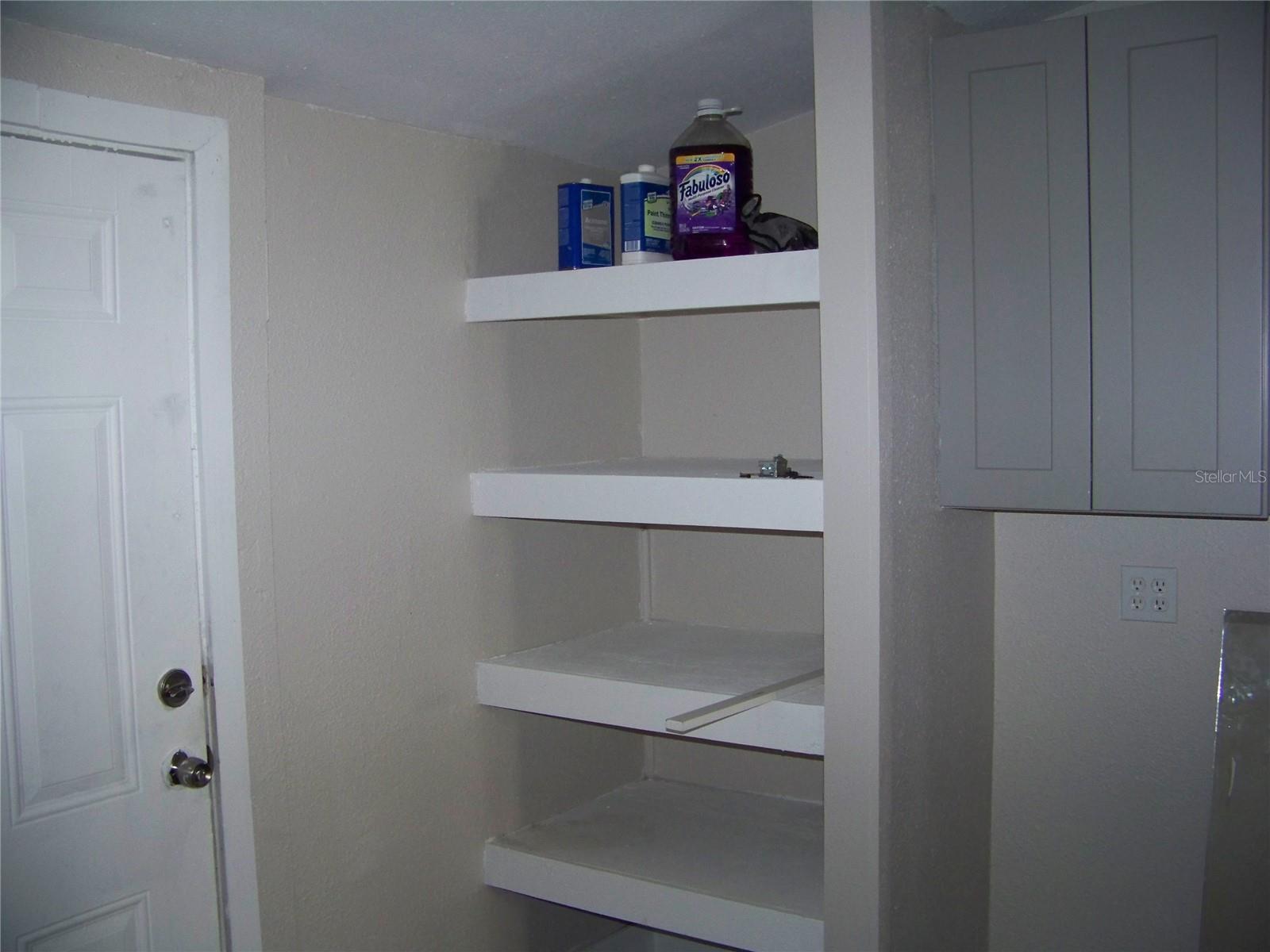 1554 TILLEY AVE — photo 14