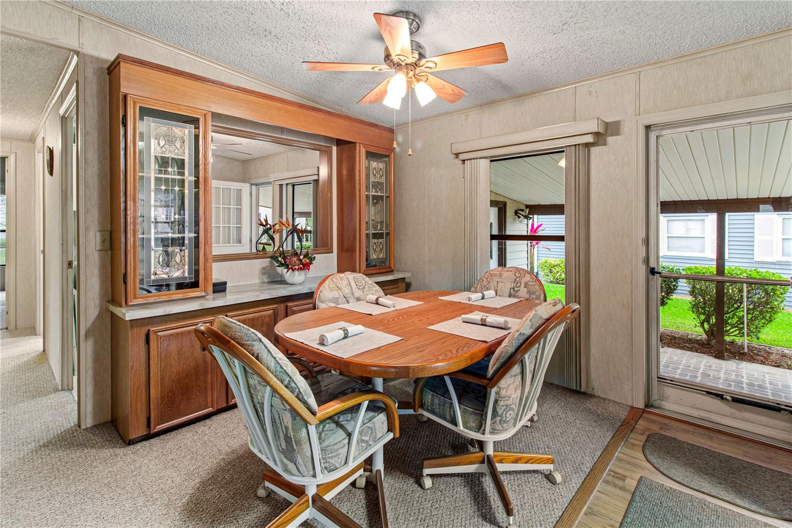 135 HUMMINGBIRD AVE — photo 11