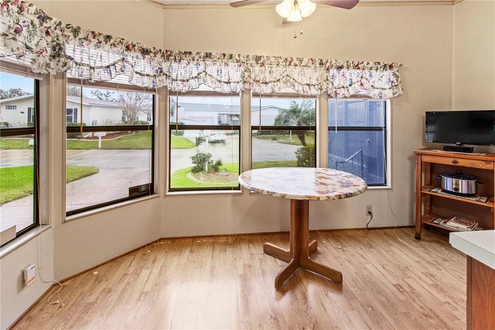 135 HUMMINGBIRD AVE — photo 19