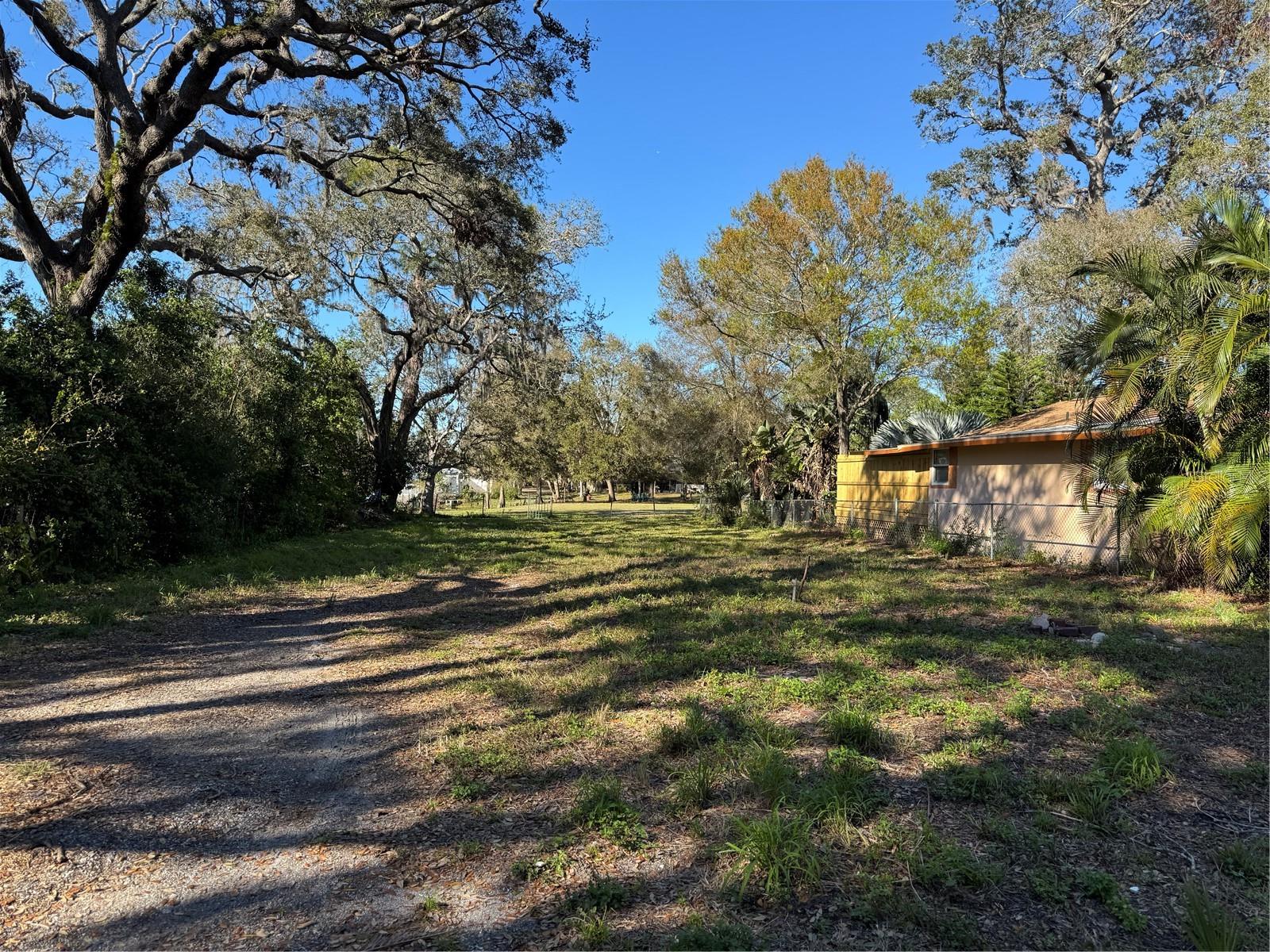 428 LEMON ST — photo 3