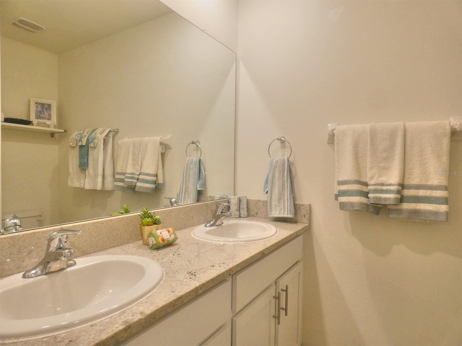 17014 OVAL RUM DR — photo 18