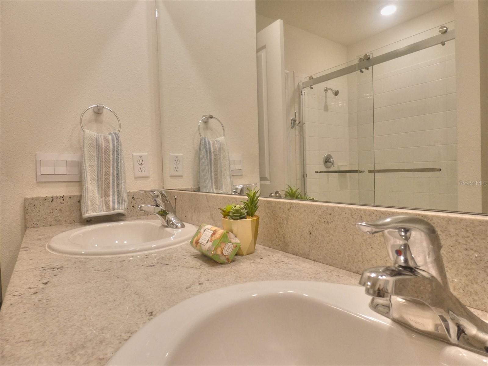 17014 OVAL RUM DR — photo 19