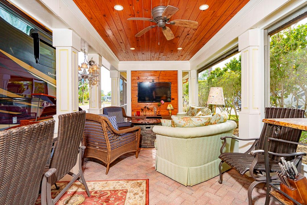 6841 AMANDA VISTA CIR — photo 12