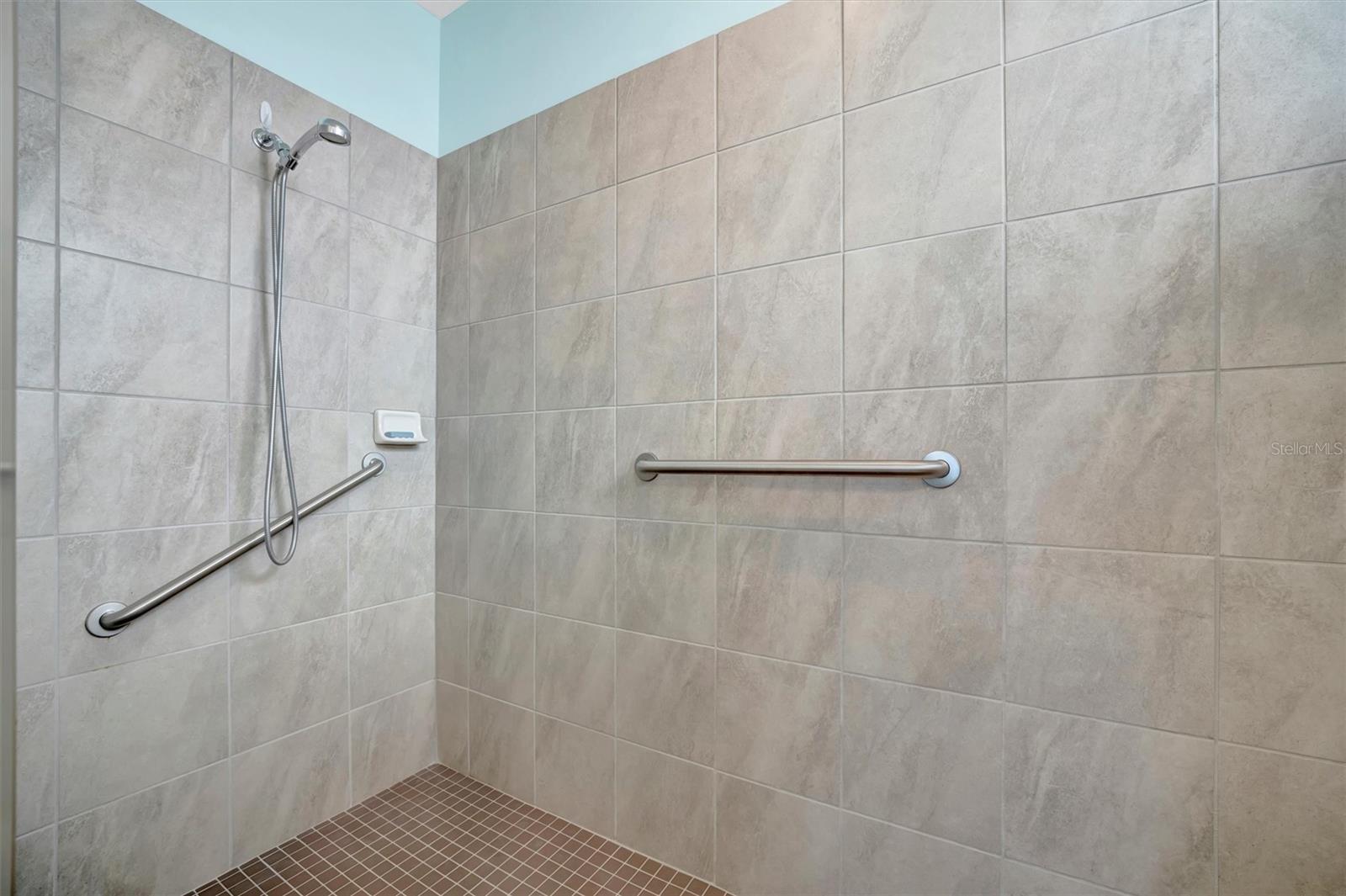 5317 CORAL REEF WAY — photo 31