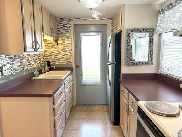 7701 STARKEY RD #731 — photo 3