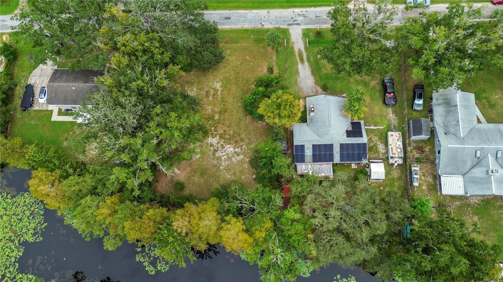 11123 LAKE SHORE DR — photo 11