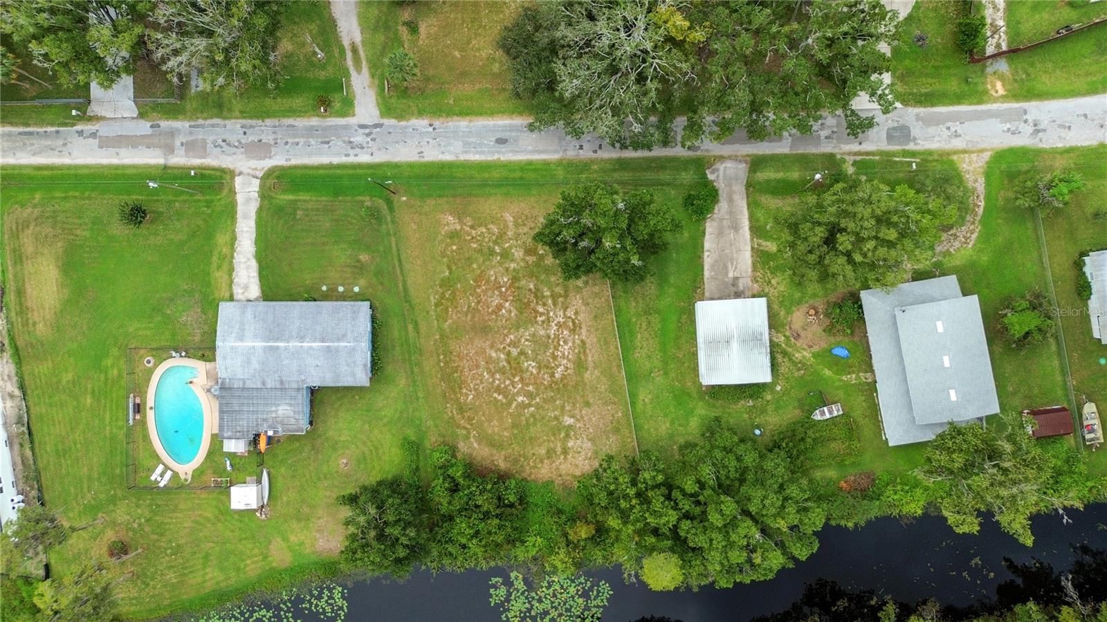 11124 LAKE SHORE DR — photo 3