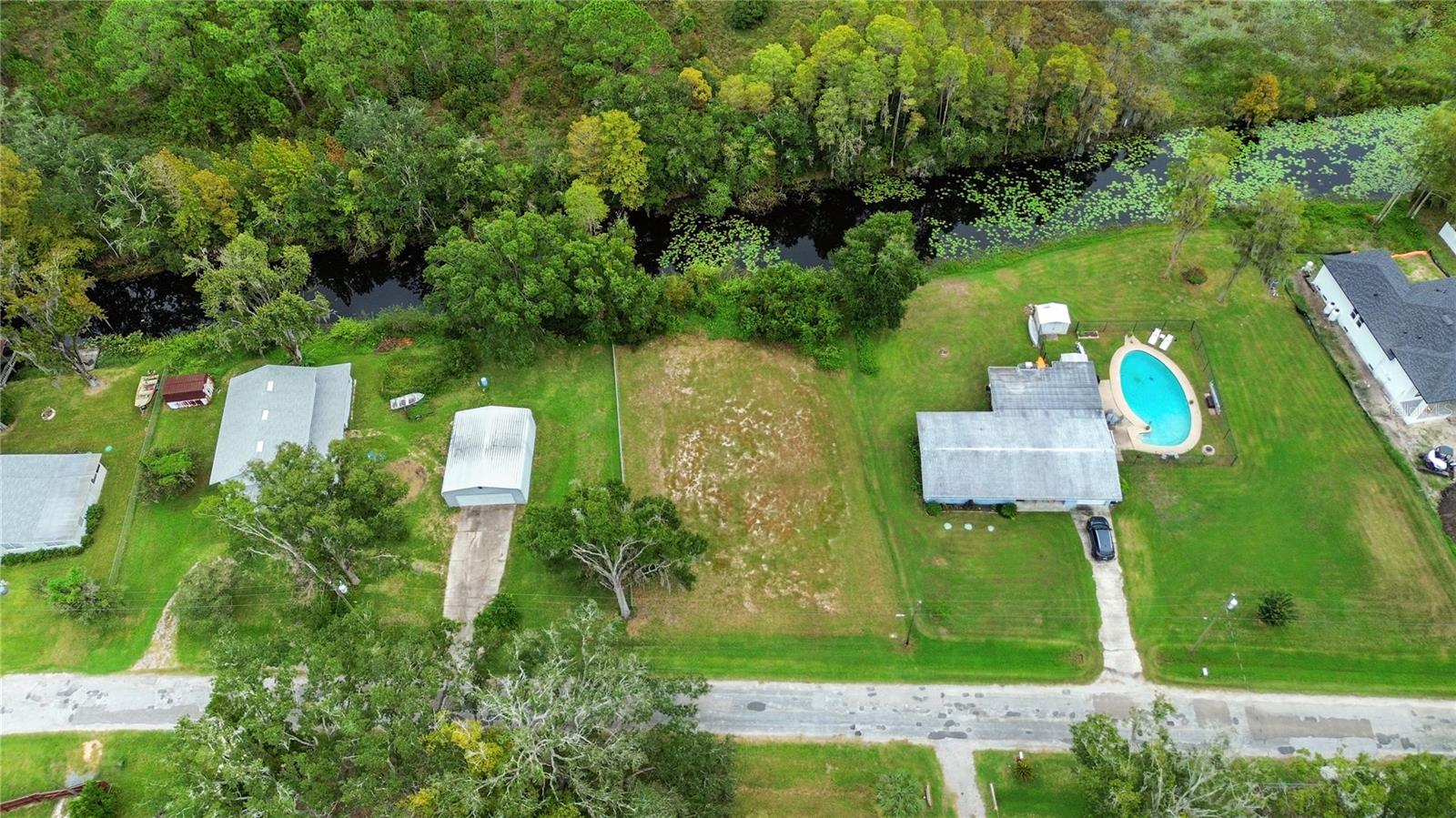 11124 LAKE SHORE DR — photo 4