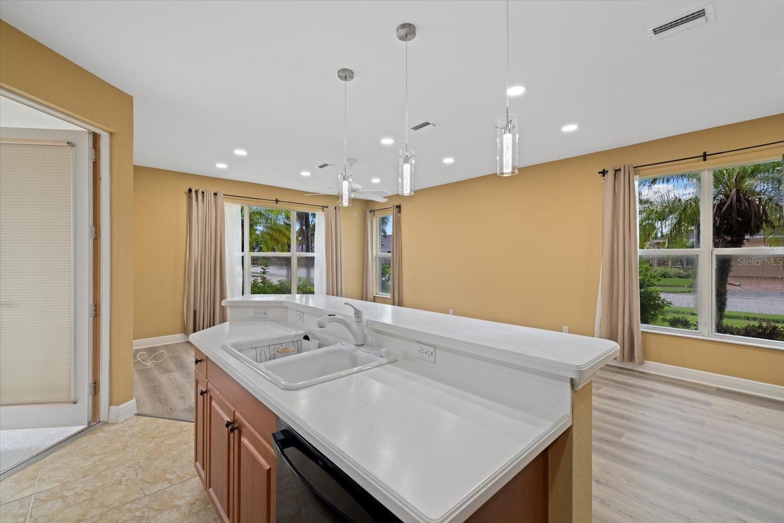 4331 TURNBERRY CIR — photo 11