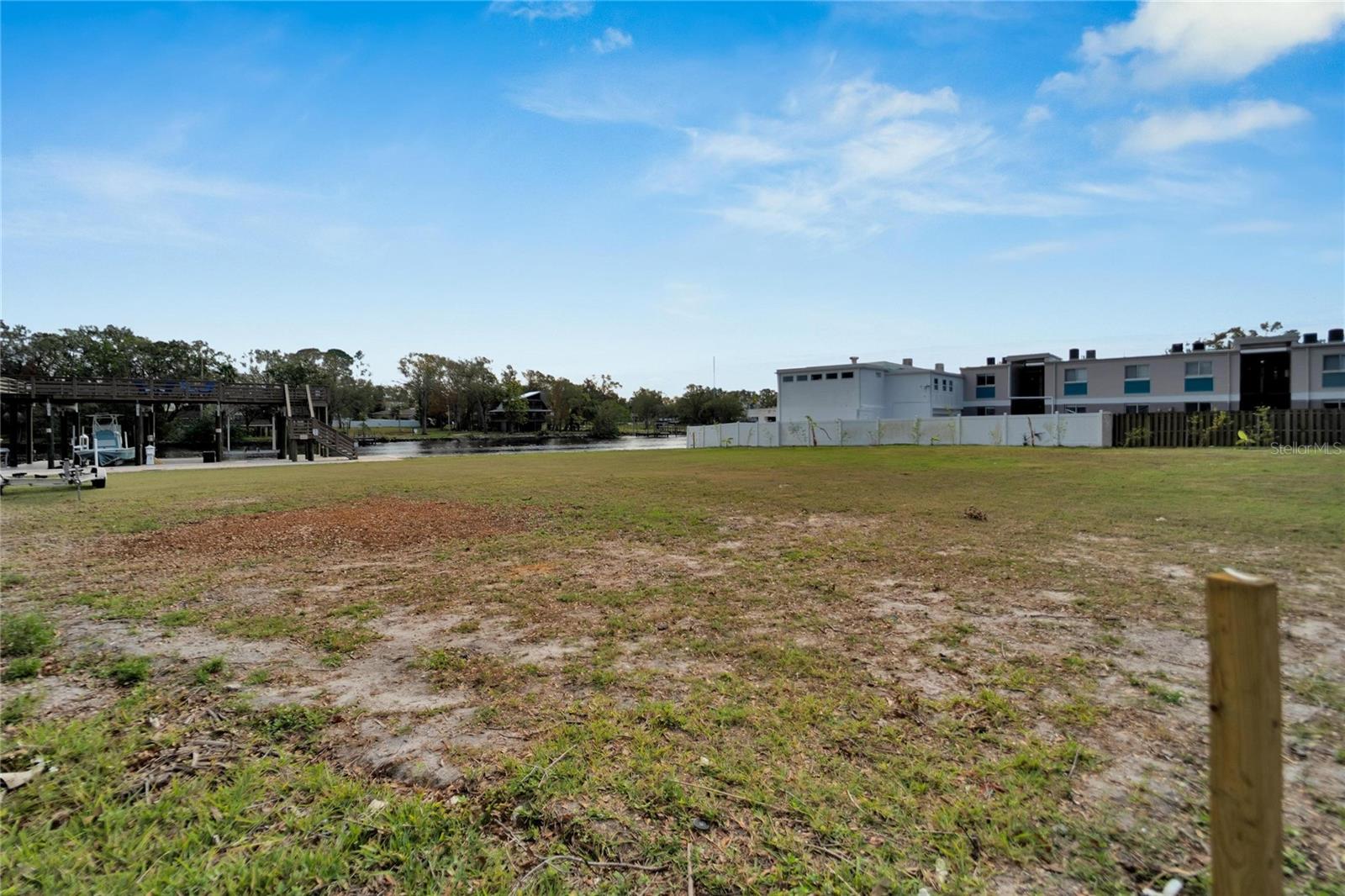 4033 N RIVER VIEW AVE — photo 41