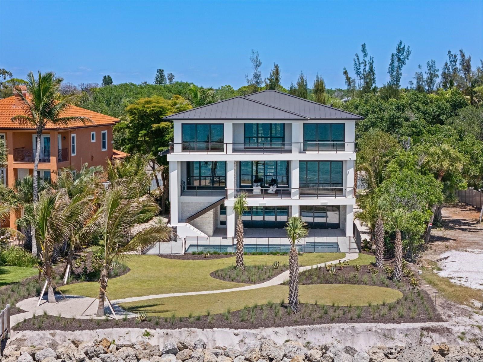 7324 POINT OF ROCKS RD — photo 5