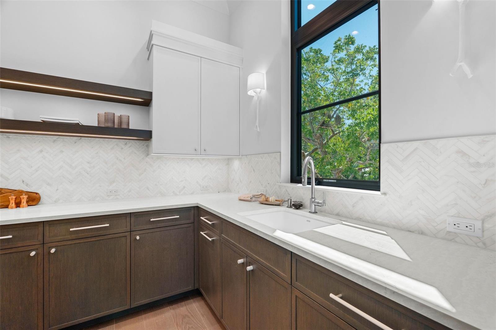 7324 POINT OF ROCKS RD — photo 37