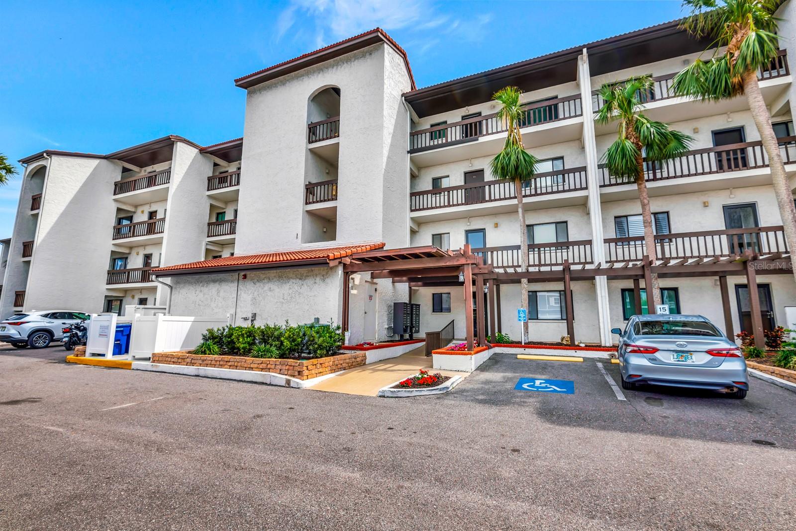 1602 STICKNEY POINT RD #404 — photo 4