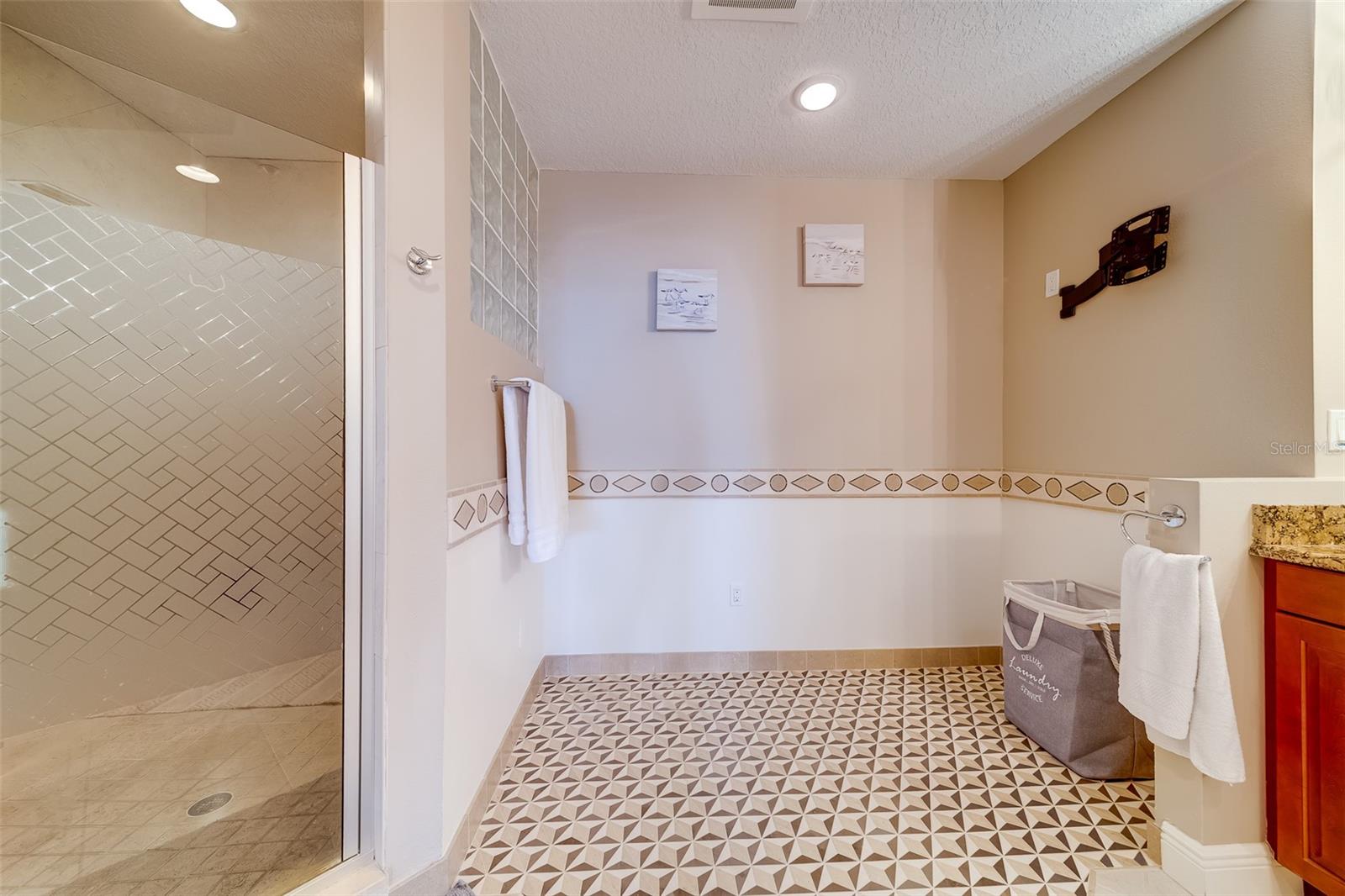 17745 GULF BLVD #303 — photo 36