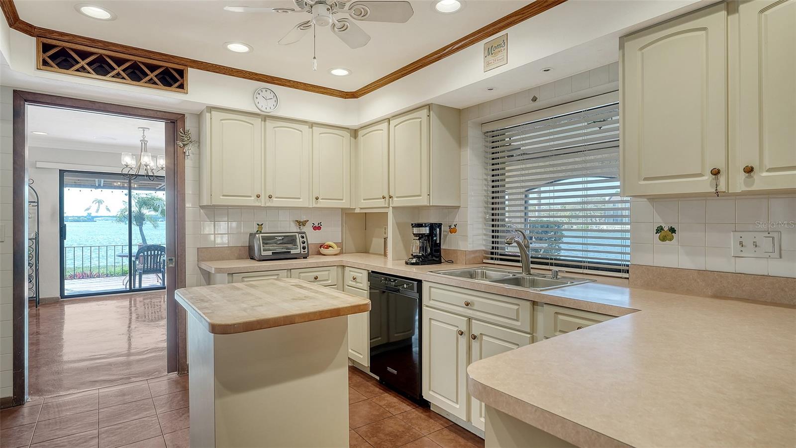 1444 RIDGEWOOD LN — photo 19