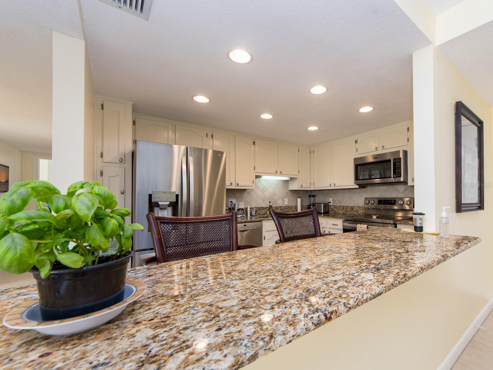 675 S GULFVIEW BLVD #902 — photo 11
