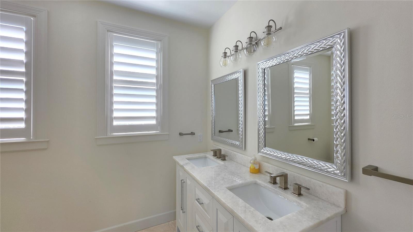 531 BIRDIE LN — photo 36