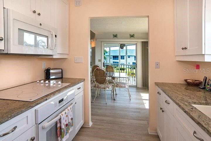 Home in BRADENTON — photo 4