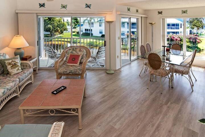 Home in BRADENTON — photo 12
