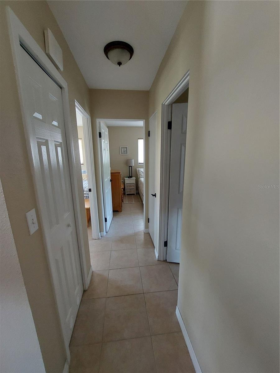 1541 CREST DR — photo 12
